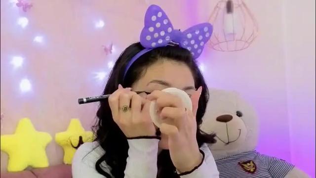 Image 4 of april_bennett Stream on Chaturbate on 15 days ago