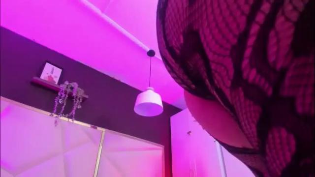 Image 4 of april_bowie Stream on Chaturbate on 1 month ago