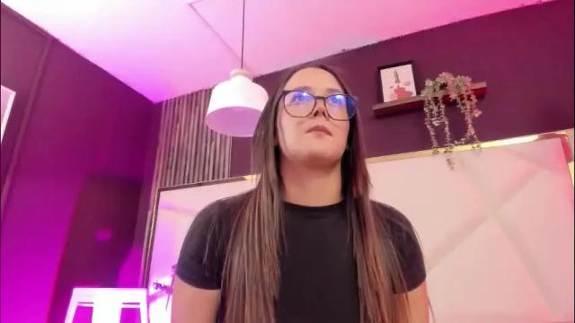 Image 2 of april_bowie Stream on Chaturbate on 27 days ago