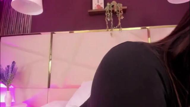 Image 8 of april_bowie Stream on Chaturbate on 26 days ago