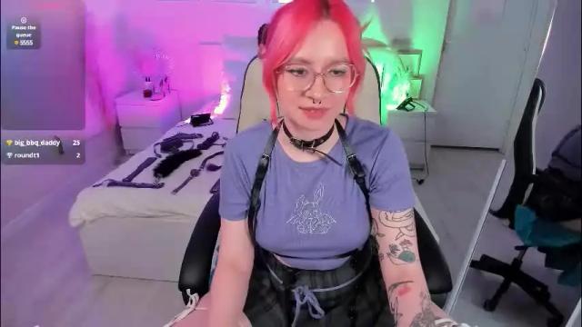 Image 7 of april_coy Stream on Chaturbate on 2 months ago