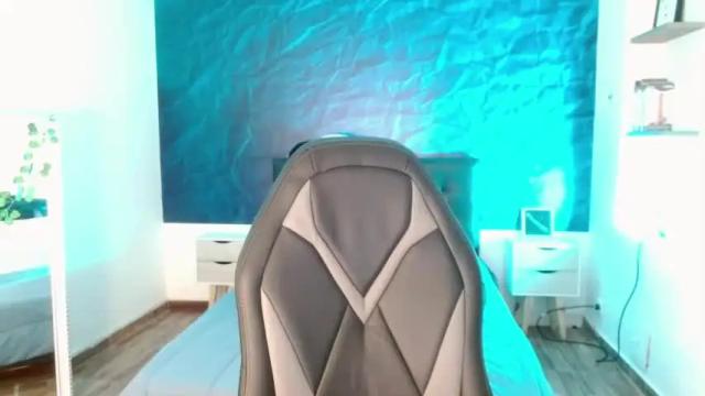 Image 12 of april_dumont Stream on Chaturbate on 13 months ago