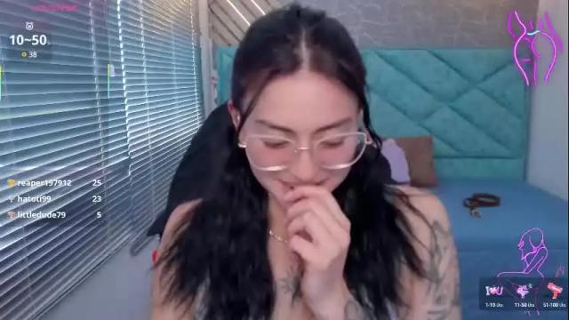 Image 6 of april_dumont Stream on Chaturbate on 11 days ago