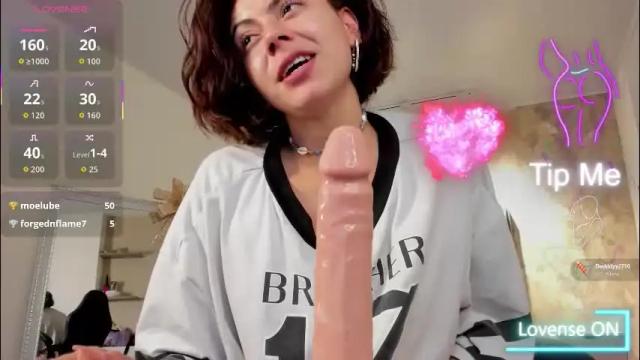 Image 2 of april_dumont Stream on Chaturbate on 1 month ago