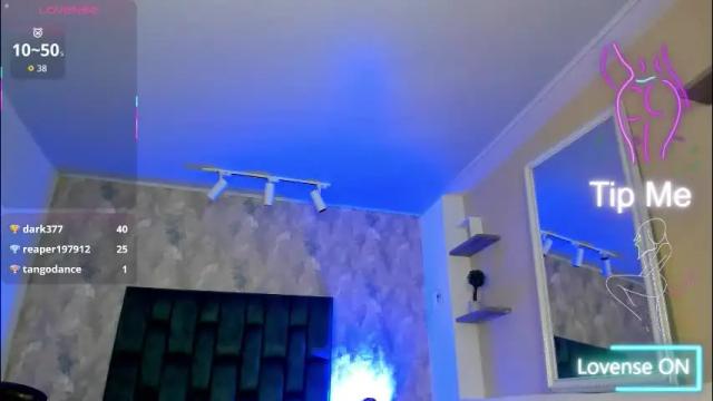 Image 6 of april_dumont Stream on Chaturbate on 29 days ago