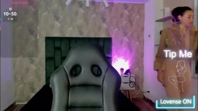 Image 2 of april_dumont Stream on Chaturbate on 8 days ago