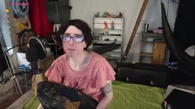 Image 6 of april_show_her Stream on Chaturbate on 16 days ago