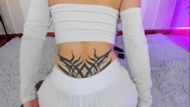 Image 7 of aprildeams Stream on Chaturbate on 27 days ago