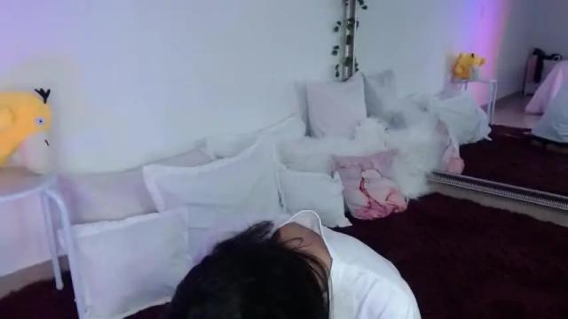Image 8 of aprildubois_ Stream on Chaturbate on 13 months ago