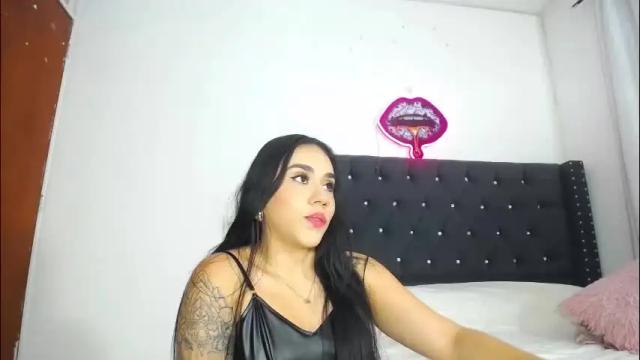 Image 2 of aprilhotty Stream on Chaturbate on 1 month ago