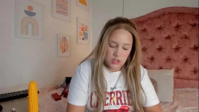 Image 12 of aprill21 Stream on Chaturbate on 1 month ago