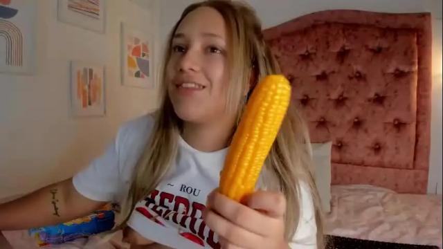Image 7 of aprill21 Stream on Chaturbate on 1 month ago