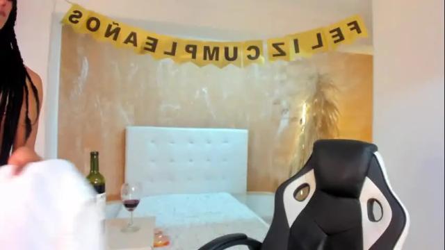 Image 4 of aprill_fox Stream on Chaturbate on 29 days ago