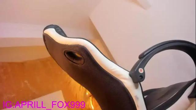 Image 10 of aprill_fox Stream on Chaturbate on 28 days ago