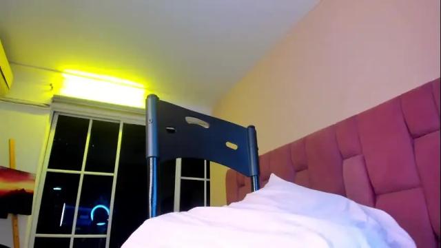 Image 8 of aprill_fox Stream on Chaturbate on 11 days ago