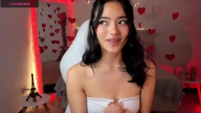 Image 6 of aprillholly Stream on Chaturbate on 21 months ago