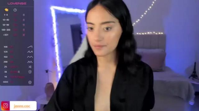 Image 3 of aprillholly Stream on Chaturbate on 19 months ago