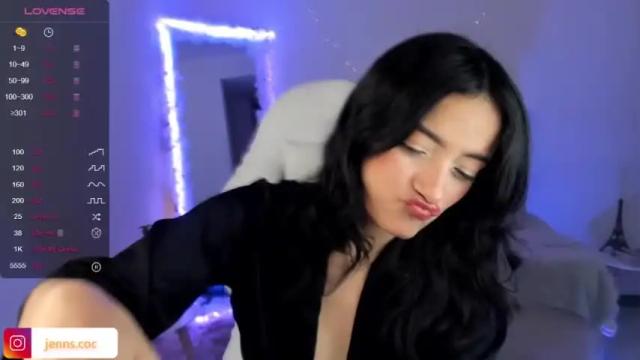 Image 4 of aprillholly Stream on Chaturbate on 19 months ago