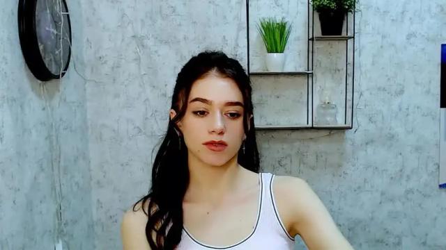 Image 3 of aprillswift_ Stream on Chaturbate on 15 months ago