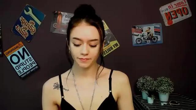 Image 8 of aprillswift_ Stream on Chaturbate on 26 days ago