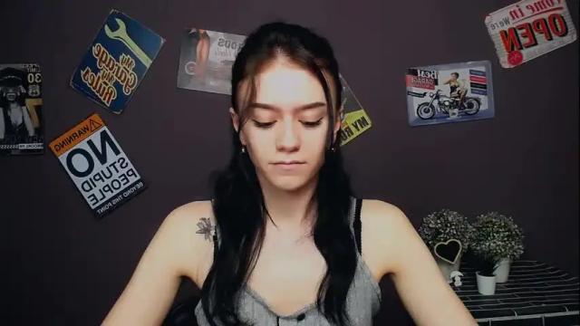 Image 11 of aprillswift_ Stream on Chaturbate on 23 days ago