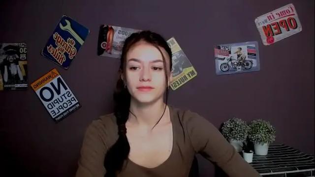 Image 2 of aprillswift_ Stream on Chaturbate on 20 days ago