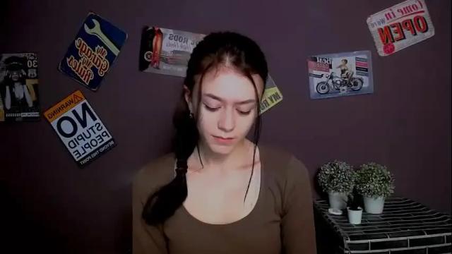Image 8 of aprillswift_ Stream on Chaturbate on 20 days ago