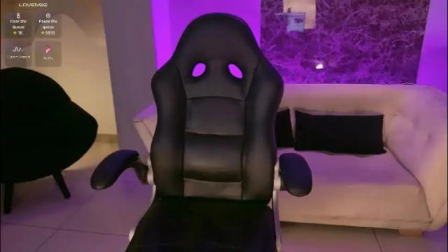 Image 11 of aprilrhodes_ Stream on Chaturbate on 1 month ago