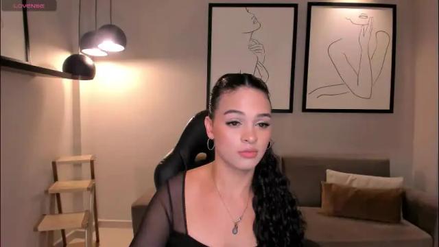 Image 2 of aprilrhodes_ Stream on Chaturbate on 1 month ago