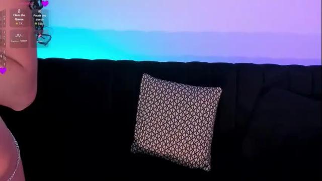 Image 12 of aprilrhodes_ Stream on Chaturbate on 1 month ago