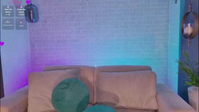 Image 4 of aprilrhodes_ Stream on Chaturbate on 27 days ago