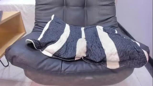 Image 8 of aprilricci Stream on Chaturbate on 1 month ago