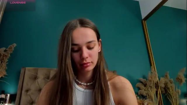 Image 3 of aprilwon Stream on Chaturbate on 1 month ago