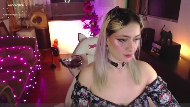 Thumbnail 1, aquamarinebubble's Stream at Chaturbate, 17 months ago