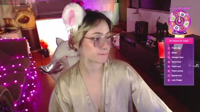 Image 4 of aquamarinebubble Stream on Chaturbate on 14 months ago