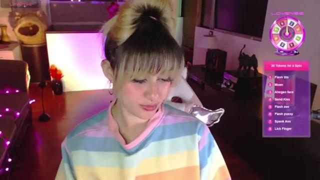 Image 8 of aquamarinebubble Stream on Chaturbate on 14 months ago