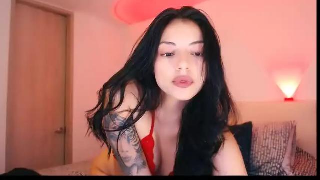 Image 8 of aquarelaa Stream on Chaturbate on 19 months ago