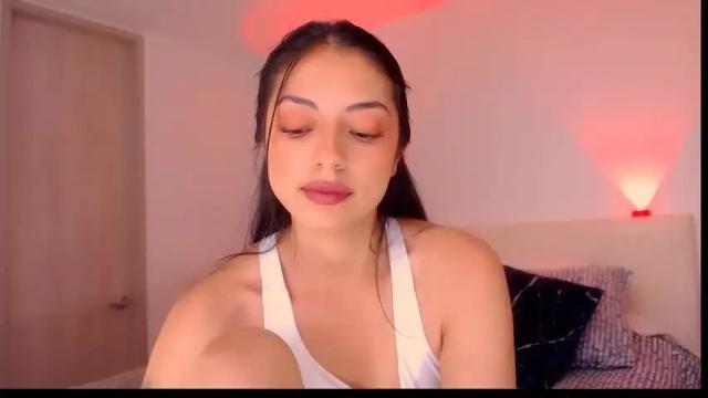Image 10 of aquarelaa Stream on Chaturbate on 17 months ago