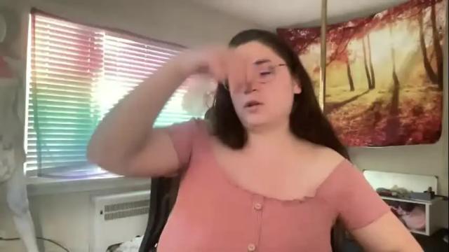 Image 3 of arabbustybeauty Stream on Chaturbate on 23 days ago