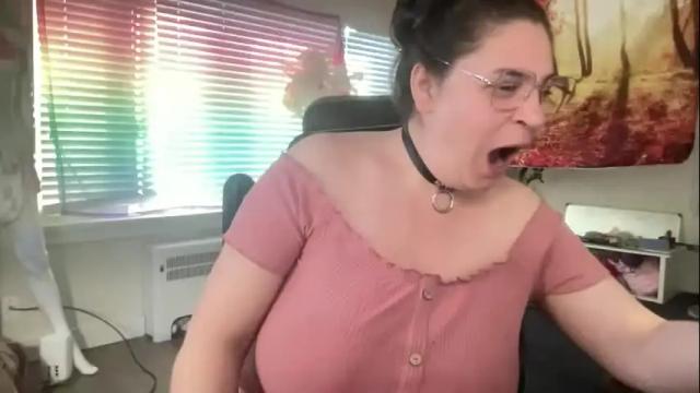 Image 8 of arabbustybeauty Stream on Chaturbate on 23 days ago