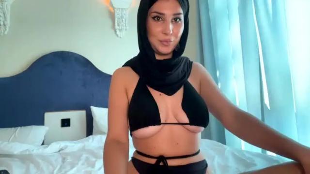 Image 12 of arabprincess_malena Stream on Chaturbate on 14 months ago