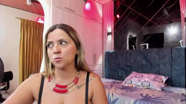 Image 12 of arbella_grey Stream on Chaturbate on 29 days ago
