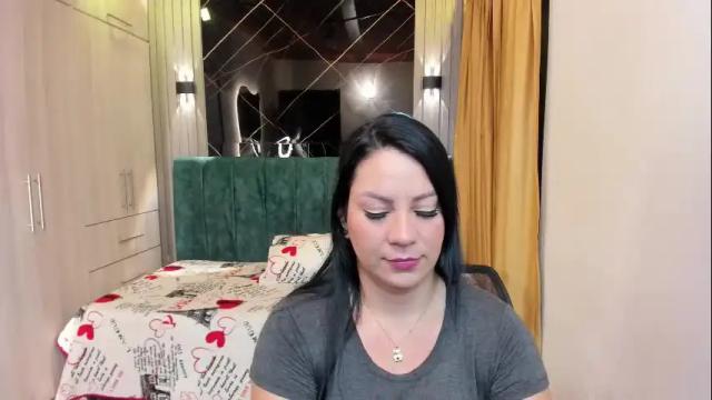 Image 3 of arbella_grey Stream on Chaturbate on 7 months ago