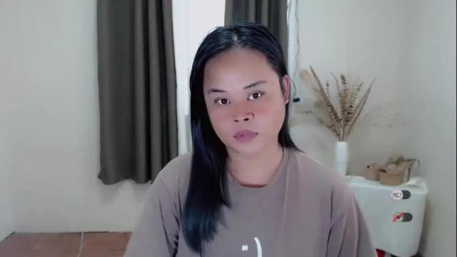 Image 3 of arella_babes Stream on Chaturbate on 8 months ago