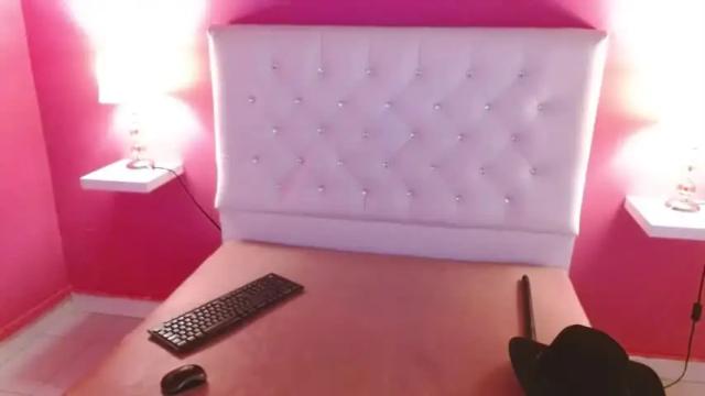 Image 12 of ares_galanis Stream on Chaturbate on 19 months ago