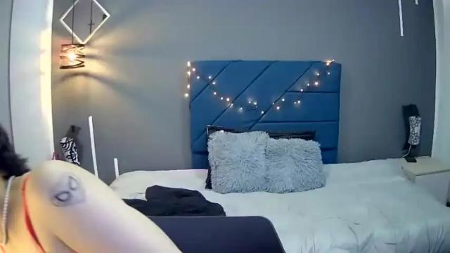 Image 3 of arescollings Stream on Chaturbate on 25 months ago