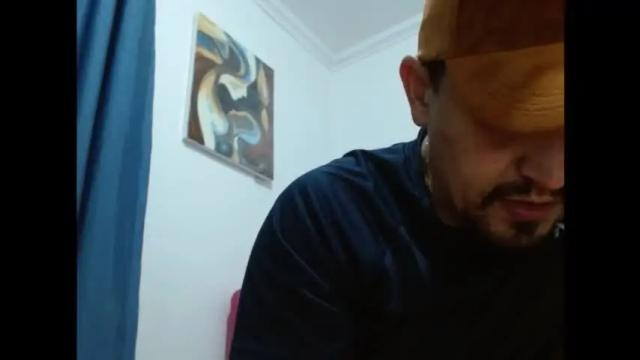 Image 12 of aress__adameck Stream on Chaturbate on 14 months ago