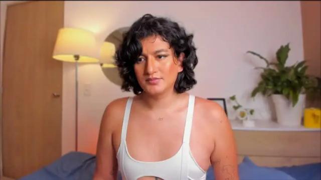Image 7 of ari_artis Stream on Chaturbate on 13 months ago