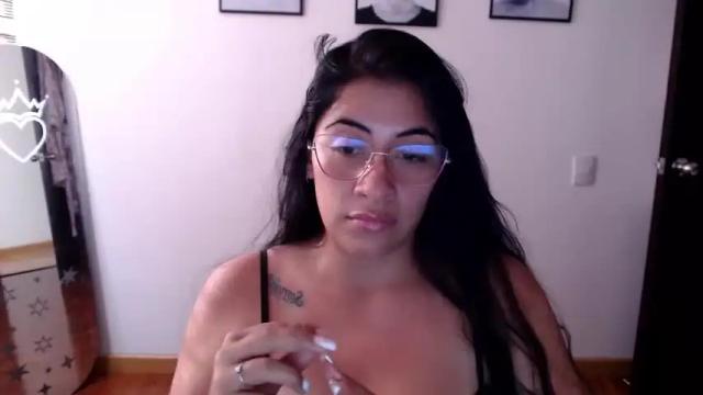 Image 7 of ari_ferrarii Stream on Chaturbate on 16 months ago