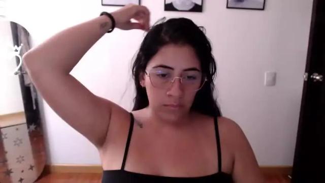 Image 8 of ari_ferrarii Stream on Chaturbate on 16 months ago